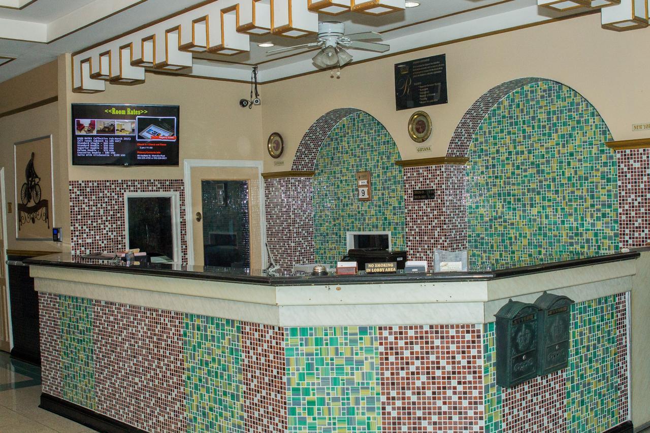 Regency Suites Hotel Τζώρτζταουν Εξωτερικό φωτογραφία