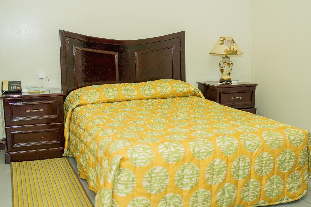 Regency Suites Hotel Τζώρτζταουν Εξωτερικό φωτογραφία